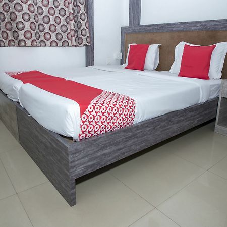 Oyo 11346 Hotel Tazz Odisha 布巴内什瓦尔 外观 照片