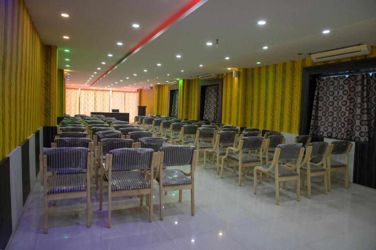 Oyo 11346 Hotel Tazz Odisha 布巴内什瓦尔 外观 照片
