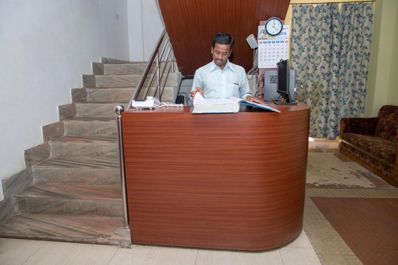 Oyo 11346 Hotel Tazz Odisha 布巴内什瓦尔 外观 照片