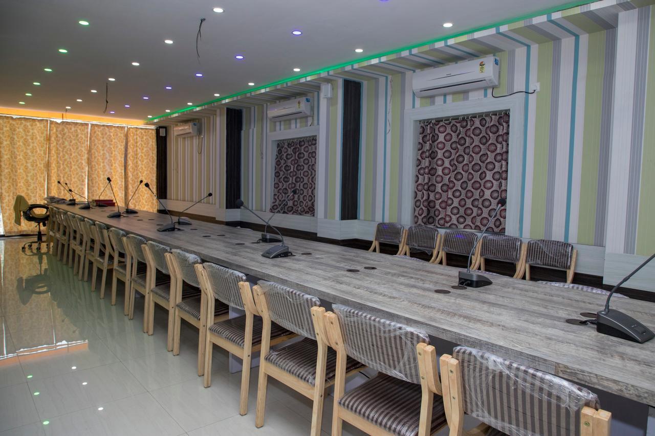 Oyo 11346 Hotel Tazz Odisha 布巴内什瓦尔 外观 照片